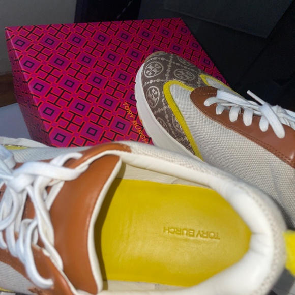 Tory Burch Goodluck Trainer Monogram - Picture 3 of 3